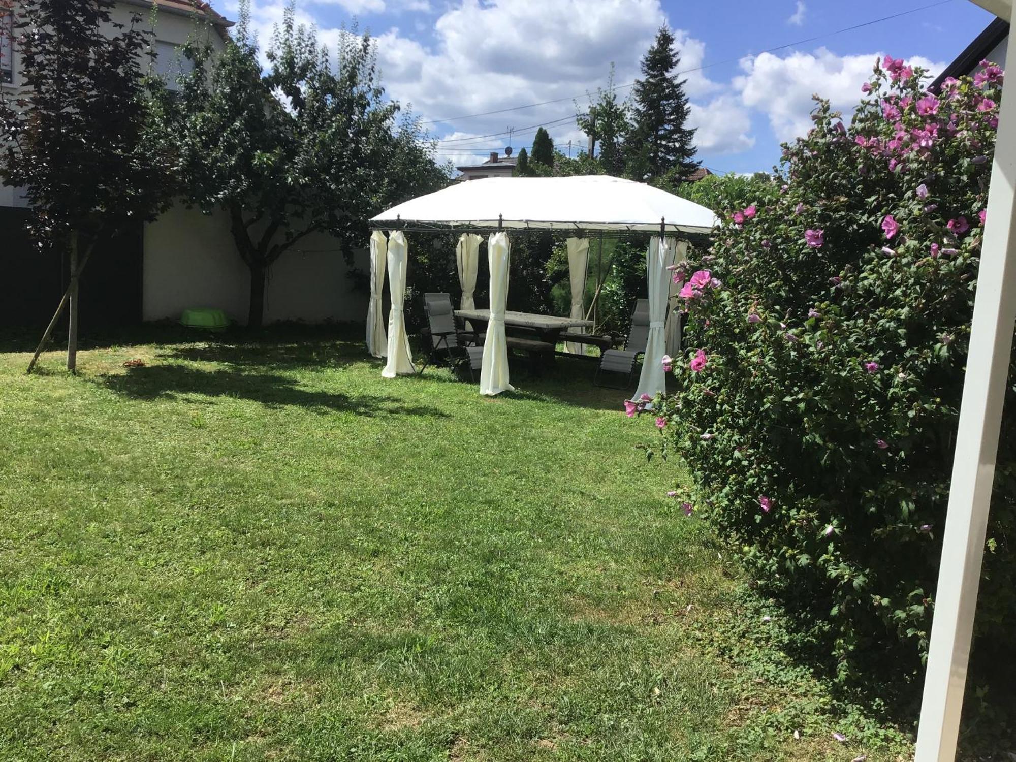 D Clos Du Noyer Homestay